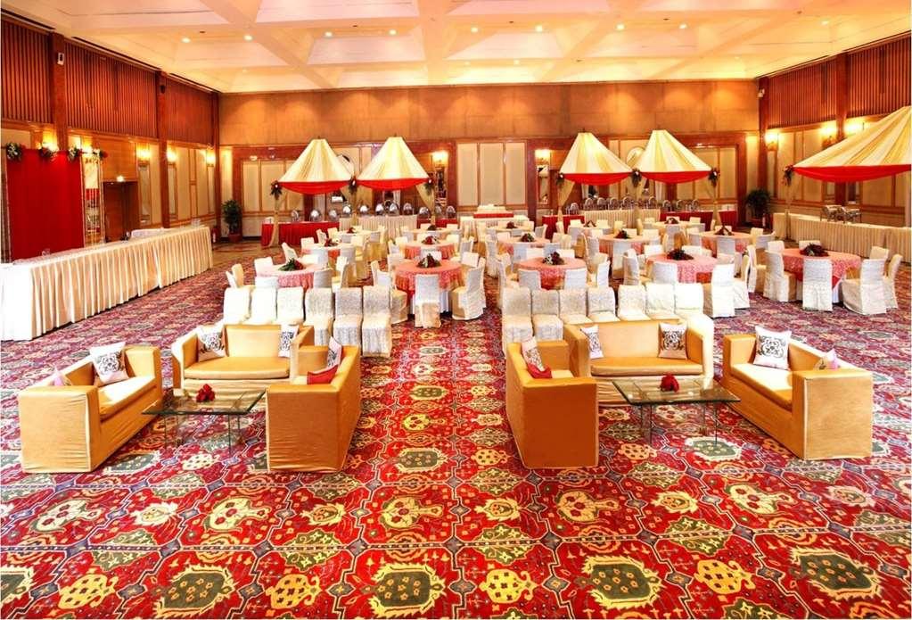 The Ashok, New Delhi Hotel Instalações foto The Grand Ballroom